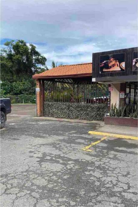 Oxalis Aeropuerto Alajuela Exterior photo